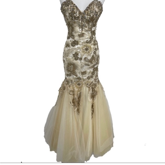 Mac Duggal strapless corset back prom gown - Picture 2 of 16